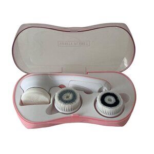 Vanity Planet Facial Cleansing Skin Spa 3 Interchangable Brushes Cordless Pucker
